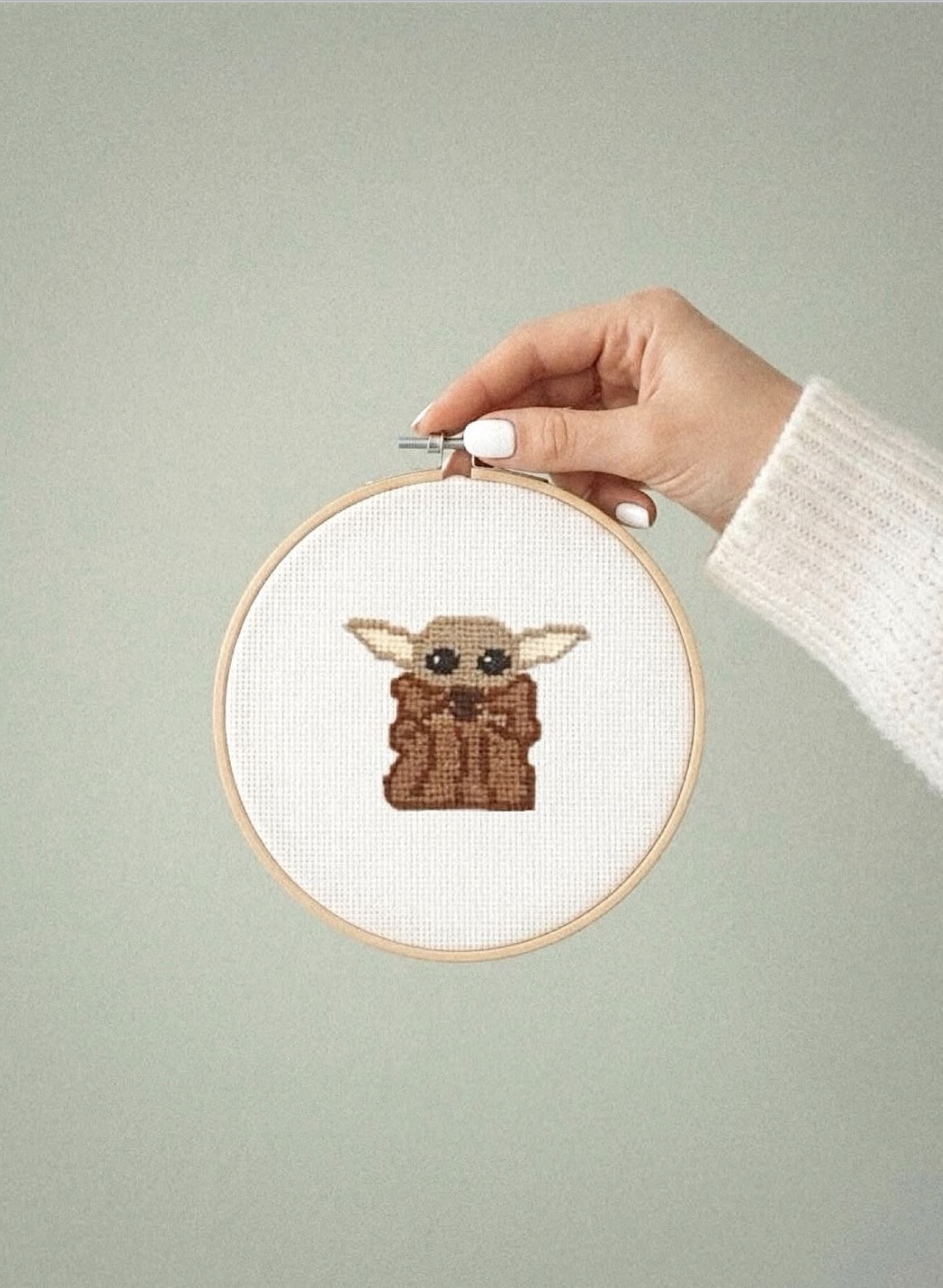 Bordado Baby Yoda